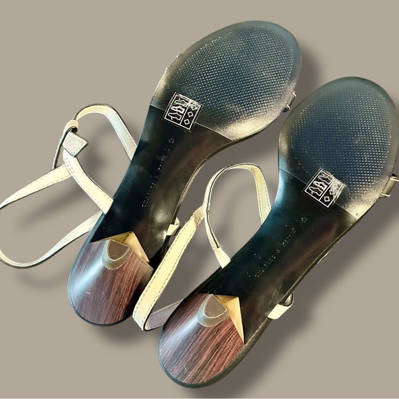 NWOT Charles & Keith Black & White Colorblock Bow-Detail Wooden Cone Heels Sz 11 - Picture 7 of 16